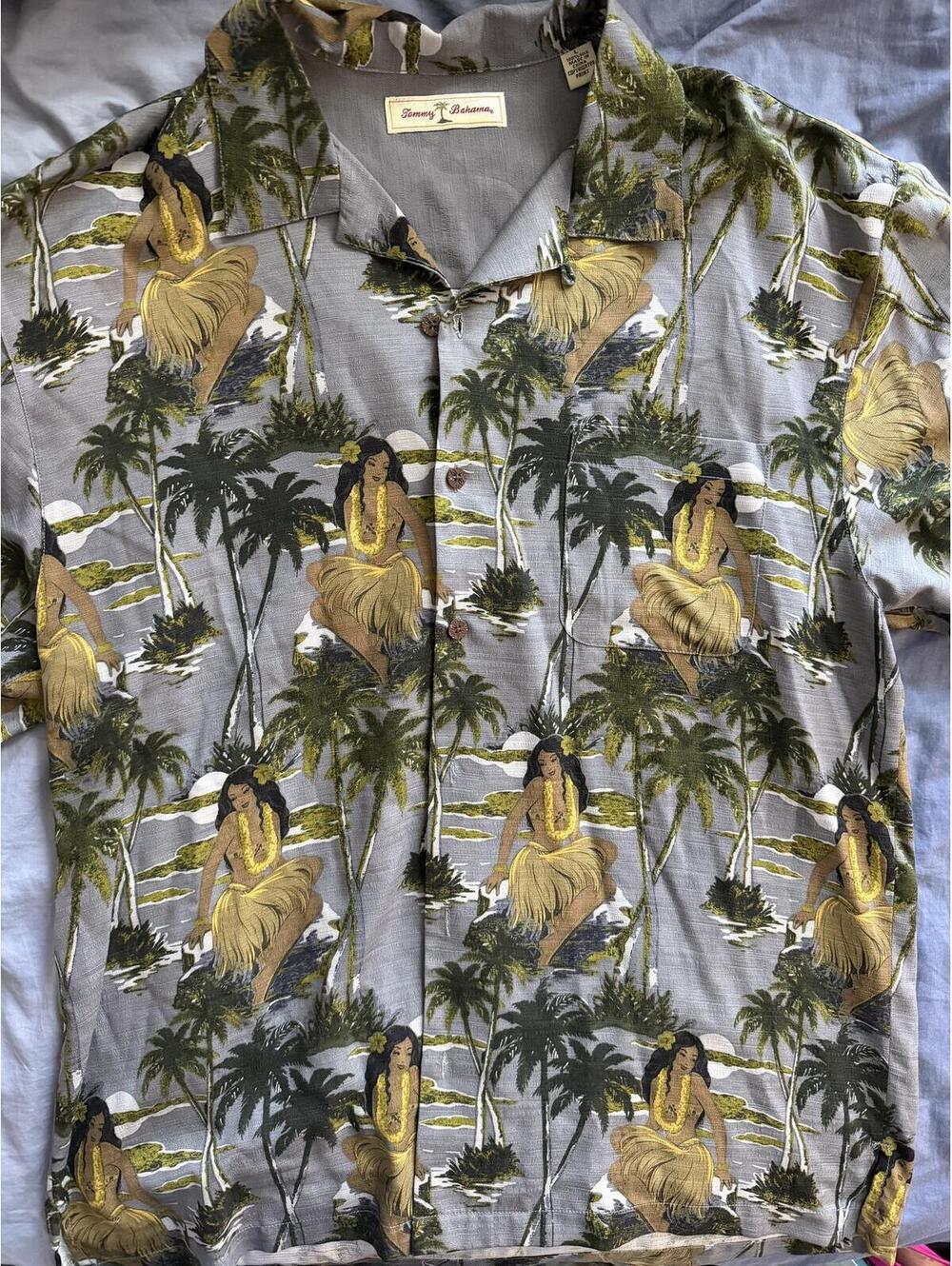Tommy Bahama Island Girl Silk button down camp Hawaiian shirt size L
